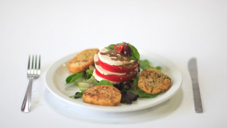 Fresh Tomato, Mozzarella And Basil Side Salad