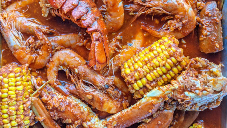 Yo Mama's Combo: Lobster Tail, Snow Crab, 1Lb Shrimp, 4 Corn, 4 Sausages