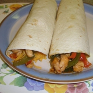 Wrap De Pollo Con Queso Y Bbq