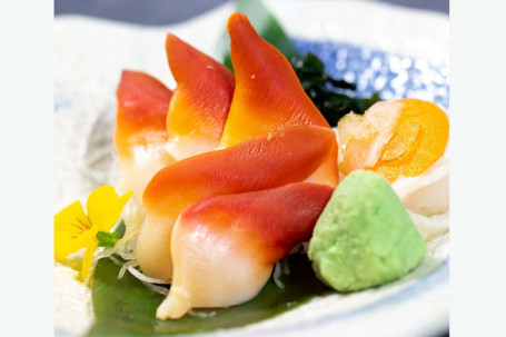 Hokkigai Sashimi (5 Pieces)