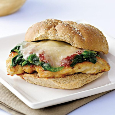 Sándwich De Pechuga De Pollo Parmigiana