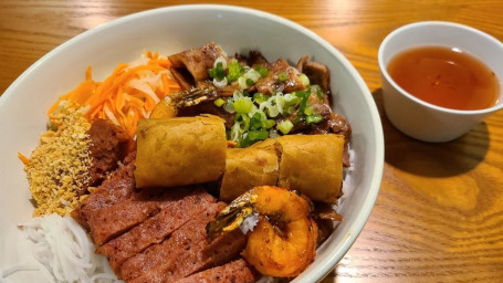 310. Deluxe Vermicelli Grilled Shrimp, Spring Roll, Grilled Ground Pork (Bún Thập Cẩm Đặc Biệt)