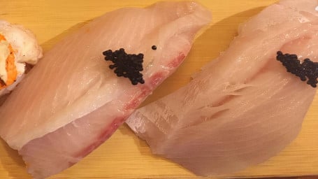 Hamachi Toro Sashimi (4Pcs)