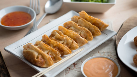 Gyoza (Pot Stickers) (8Pcs)