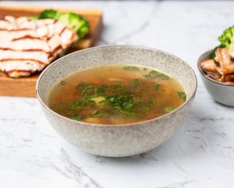 Chicken And Vegetable Bone Broth