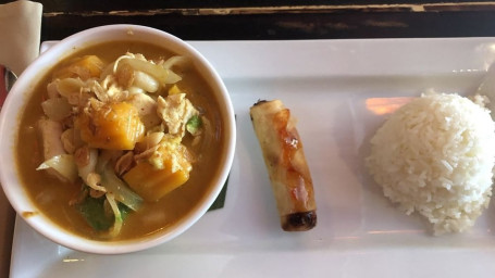 Massaman Curry (Yellow Curry)