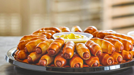 All Mini Pretzel Dog Tray