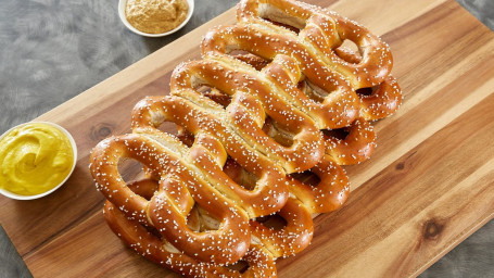 Pretzels (10)