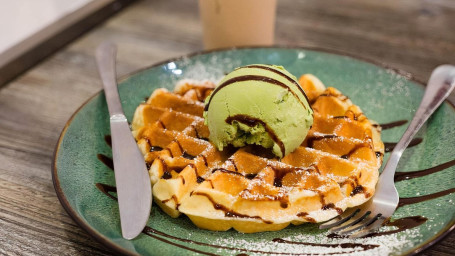 Caramel Mochi Waffle With 2 Scoop Of Ice Cream