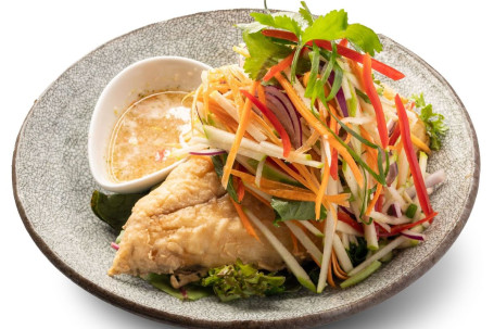 Crunchy Barramundi Fish With Green Apple Salad