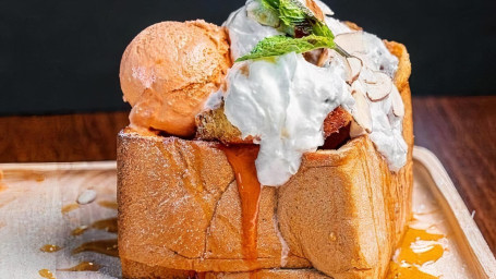 Thai Tea Lava Toast