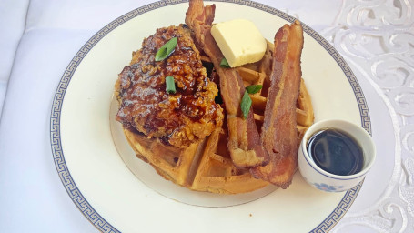 Fried Bbq Chicken Waffle With Bacon