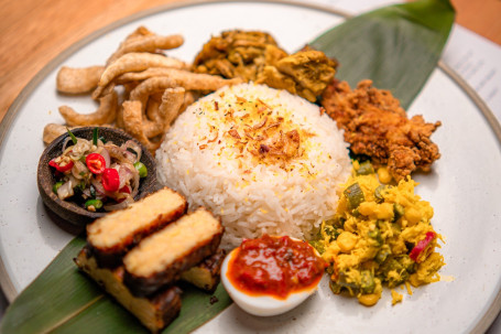 Nasi Campur Bali Popular